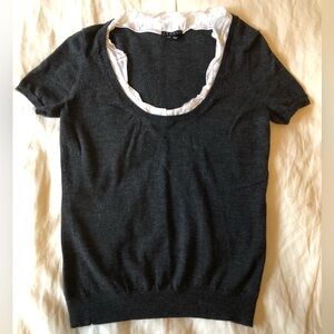 Theory Charcoal Short Sleeve Wool Sweater with White Trim